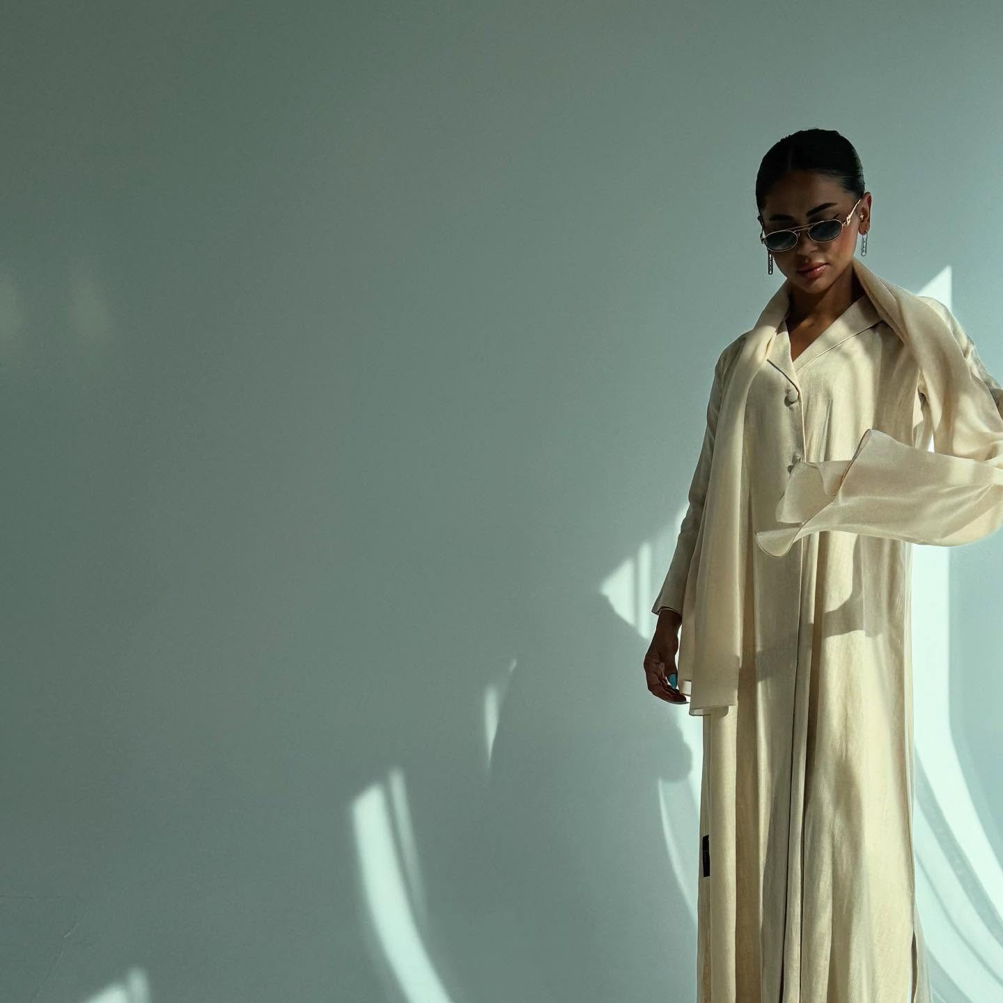 Cream Shirt-Collar Abaya