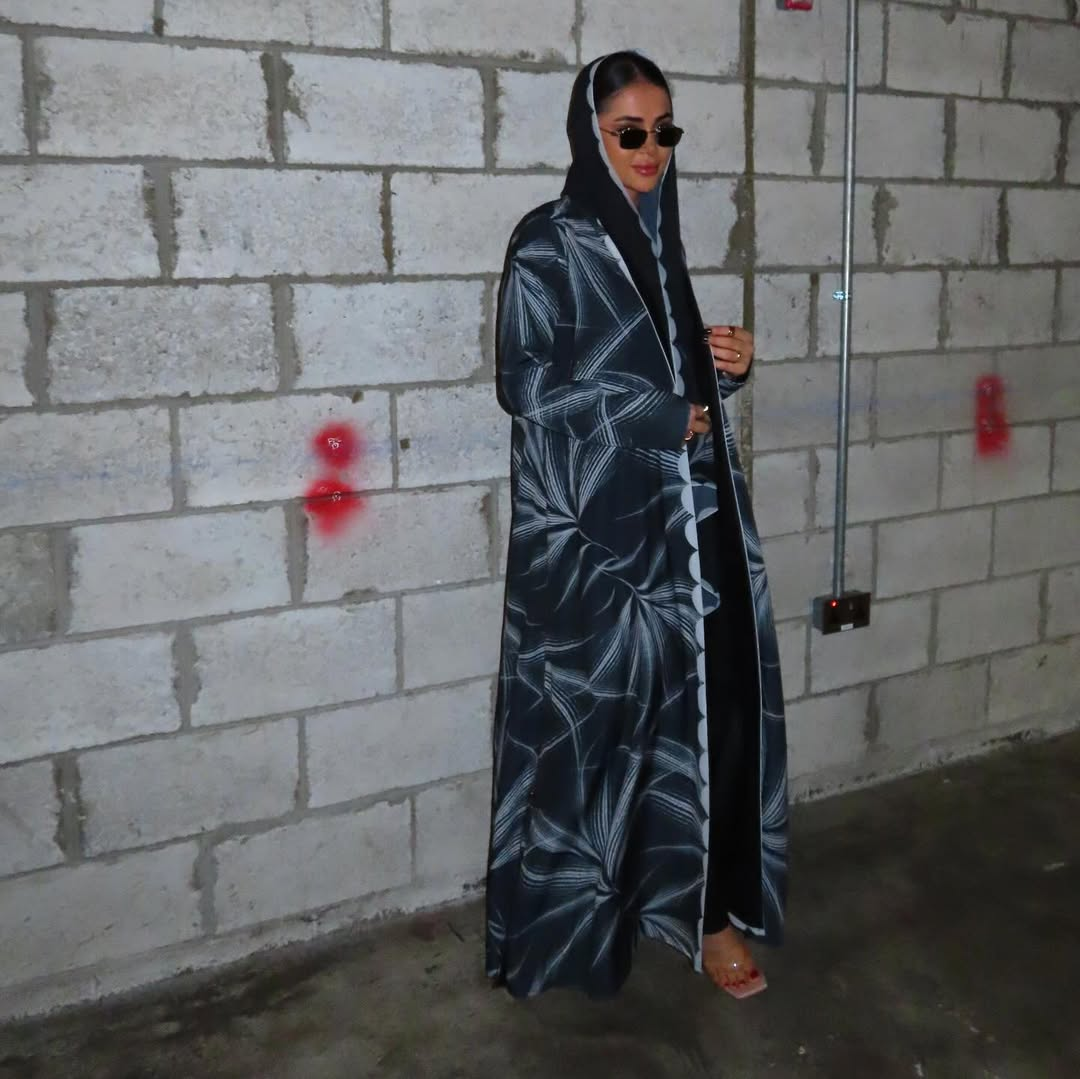 Monochrome Botanical Print Abaya