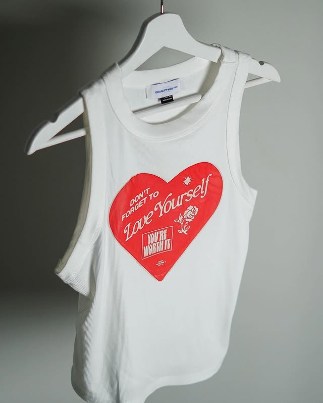 'Love Yourself' Heart Graphic Tank Top