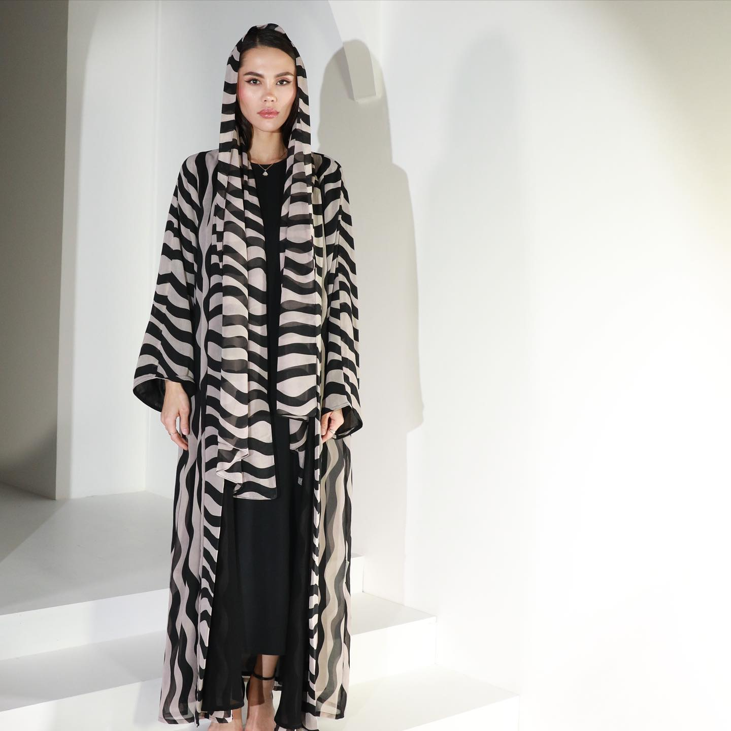 Wavy Zebra Print Hooded Abaya